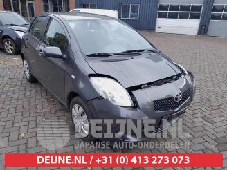skadebil auto Toyota Yaris Yaris II (P9), Hatchback, 2005 / 2014 1.3 16V VVT-i 2008/2