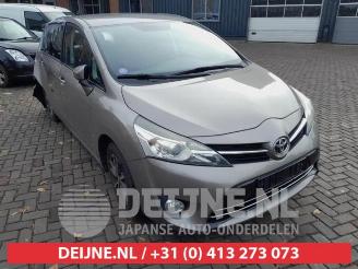 Vrakbiler auto Toyota Verso Verso, MPV, 2009 / 2018 1.6 16V VVT-i 2014/10