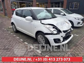 Vrakbiler auto Suzuki Swift Swift (ZA/ZC/ZD), Hatchback, 2010 / 2017 1.2 16V 2014/10