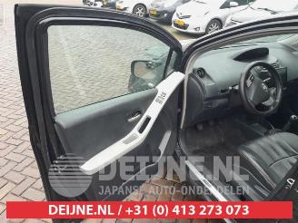 Toyota Yaris Yaris II (P9), Hatchback, 2005 / 2014 1.3 16V VVT-i picture 11