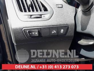 Hyundai Ix35 iX35 (LM), SUV, 2009 / 2015 2.0 16V picture 16