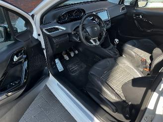 Peugeot 208 1.6i GT CLIMA / CRUISE / PDC picture 4