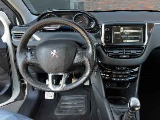 Peugeot 208 1.6i GT CLIMA / CRUISE / PDC picture 7