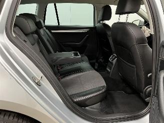 Skoda Octavia Combi 1.6 TDI DSG Edition Navi Clima picture 10
