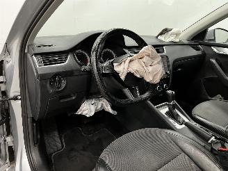 Skoda Octavia Combi 1.6 TDI DSG Edition Navi Clima picture 7