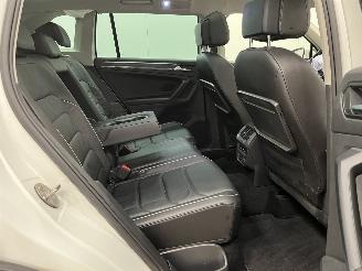 Volkswagen Tiguan 2.0 TDI DSG R-Line Panoramadak Navi Clima picture 10