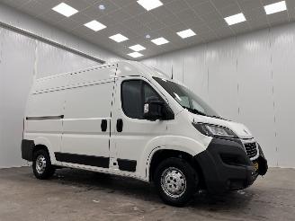 Peugeot Boxer 2.2 BlueHDI L2H2 Navi Airco picture 1