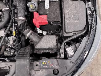 Renault Clio 1.0 TCe Intens 5-drs Navi Clima picture 16