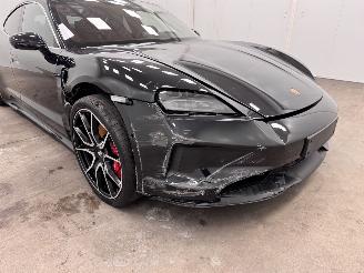 Porsche Taycan 4S Panoramadak Facelift picture 17