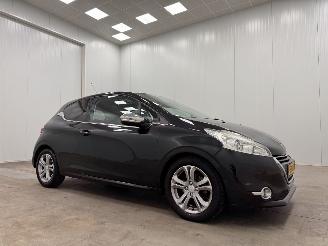 krockskadad bil auto Peugeot 208 1.4 VTi Allure Panoramadak Clima 2012/6