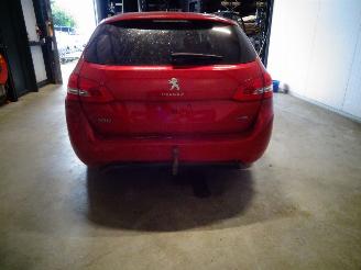 Peugeot 308 1.2 THP picture 4