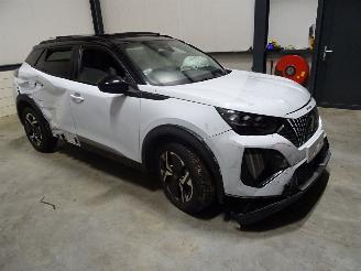 Peugeot 2008 1.2 THP AUTOMAAT picture 1