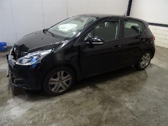 Vrakbiler auto Peugeot 208 1.2 VTI 2019/6