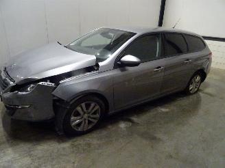 Sloopauto Peugeot  308 2015/10