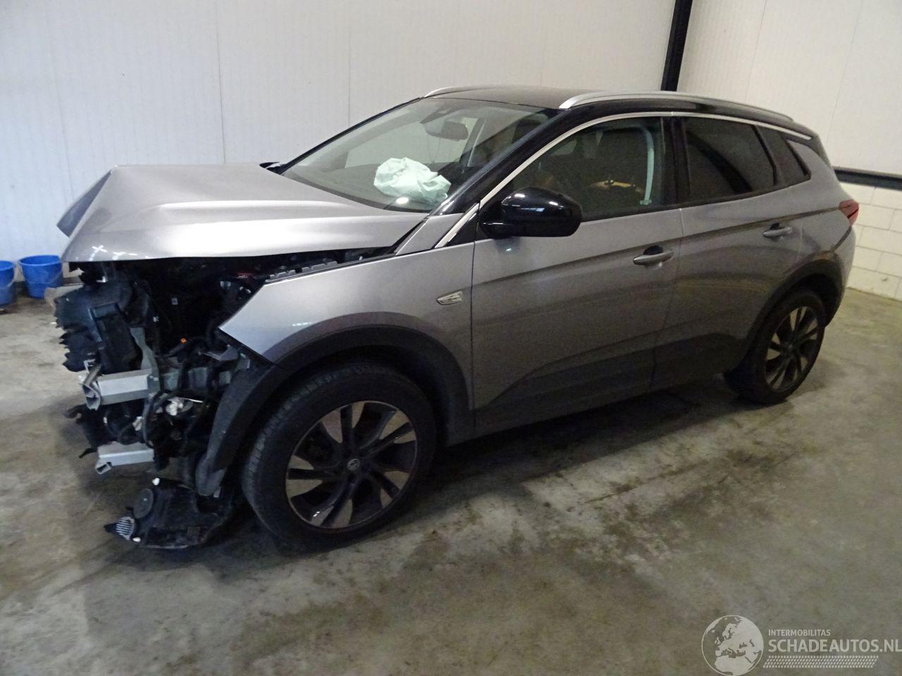 Opel Grandland 1.2 TURBO