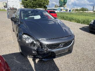 Volvo V-40 1.6 T2 Summum picture 2