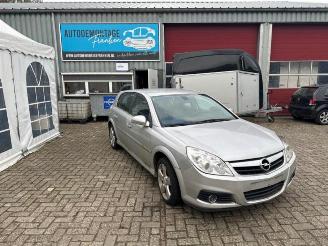 Uttjänta bilar auto Opel Signum Signum (F48), Hatchback 5-drs, 2003 / 2008 2.2 direct 16V 2005/10
