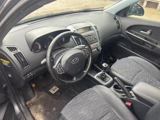 Kia Cee d Cee'd Sporty Wagon (EDF), Combi, 2007 / 2012 1.4 16V picture 4