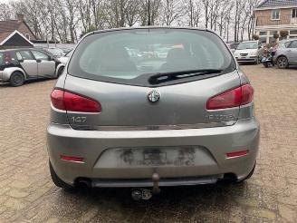 Alfa Romeo 147 147 (937), Hatchback, 2000 / 2010 1.6 Twin Spark 16V picture 6