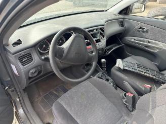 Kia Rio Rio II (DE), Hatchback, 2005 / 2011 1.4 16V picture 4