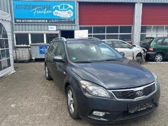 Uttjänta bilar auto Kia Cee d  2010/1