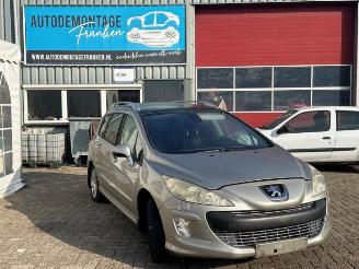 Coche siniestrado Peugeot 308 308 SW (4E/H), Combi 5-drs, 2007 / 2014 1.6 16V THP Autom. 2008/10