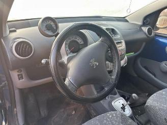 Peugeot 107 107, Hatchback, 2005 / 2014 1.0 12V picture 4