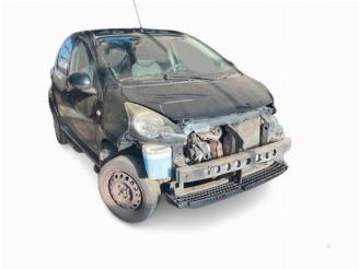 Vrakbiler auto Toyota Aygo Aygo (B10), Hatchback, 2005 / 2014 1.0 12V VVT-i 2010/3