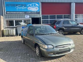 krockskadad bil auto Ford Escort Escort 6 (AAL/ABL), Hatchback, 1995 / 1998 1.6 16V 1996/1