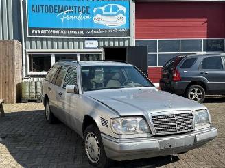 Salvage car Mercedes MB E Combi diesel (S124), Combi, 1984 / 1996 3.0 E-300D 24V 1994/6