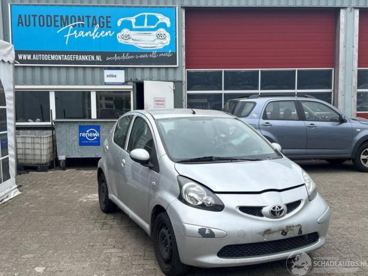 Toyota Aygo Aygo (B10), Hatchback, 2005 / 2014 1.0 12V VVT-i