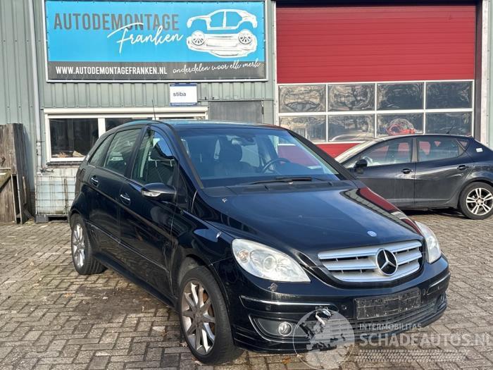 Mercedes B-klasse B (W245), Hatchback, 2005 / 2011 1.7 B-170 16V