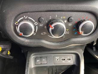 Renault Twingo Intens picture 6