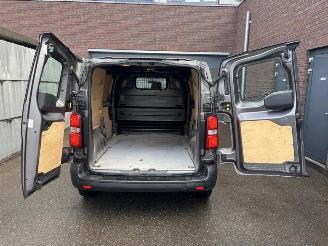 Peugeot Expert 231S 2.0 BlueHDI 120 Premium Pack | Storing AdBlue picture 9