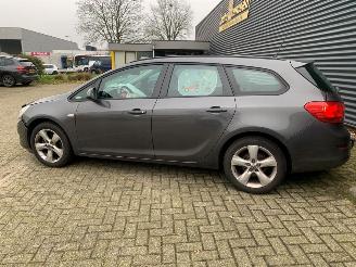 Opel Astra SPORTS TOURER picture 3