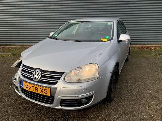 Vrakbiler auto Volkswagen Jetta 2.0 16V FSI Sedan 4Dr Benzine 1.984cc 110kW (150pk) FWD 2005-12/2008-06 (1K2) BVY; EURO4 2006/7