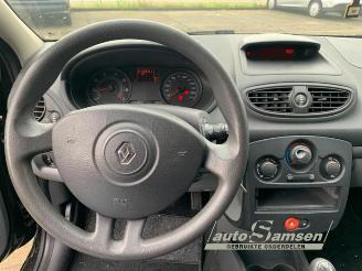 Renault Clio Clio III (BR/CR), Hatchback, 2005 / 2014 1.4 16V picture 10
