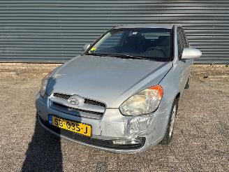 skadebil auto Hyundai Accent  2006/9