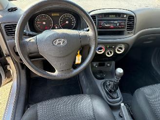 Hyundai Accent  picture 8