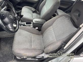 Toyota Rav-4 RAV4 (A2), Terreinwagen, 2000 / 2005 2.0 16V VVT-i 4x4 picture 10