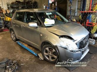 Unfallwagen Suzuki Swift Swift (ZA/ZC/ZD1/2/3/9), Hatchback, 2005 / 2011 1.3 VVT 16V 2006/4