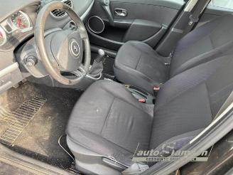 Renault Clio Clio III (BR/CR), Hatchback, 2005 / 2014 1.4 16V picture 16