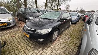krockskadad bil auto Honda Civic Hybrid - Civic (FA/FD) Sedan 2005 / 2012 - 1.3 Hybrid Sedan 4Dr Elektrisch Benzine 1.339cc 70kW (95pk) FWD 2006-01/2010-12 (FD3) LDA2 2007/6