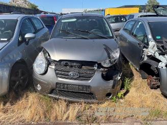 Vrakbiler auto Kia Picanto Picanto (BA), Hatchback, 2004 / 2011 1.0 12V 2009/7
