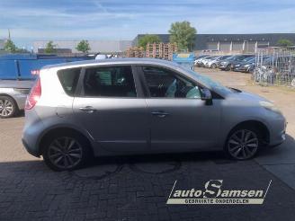 Uttjänta bilar auto Renault Scenic Scenic III (JZ), MPV, 2009 / 2016 1.6 16V 2010/10