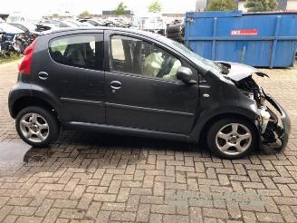 Peugeot 107 107, Hatchback, 2005 / 2014 1.0 12V picture 5