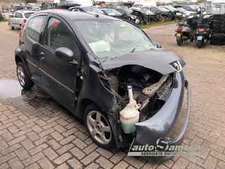 Peugeot 107 107, Hatchback, 2005 / 2014 1.0 12V picture 8