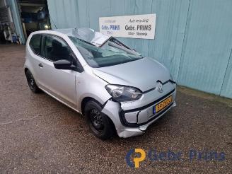Vrakbiler auto Volkswagen Up! Up! (121), Hatchback, 2011 1.0 12V 60 2012/11