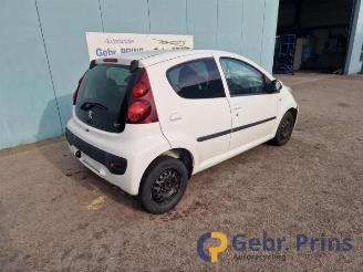 Peugeot 107 107, Hatchback, 2005 / 2014 1.0 12V picture 11