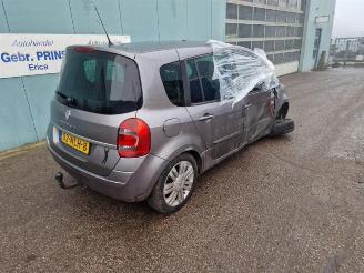 Salvage car Renault Modus Modus/Grand Modus (JP), MPV, 2004 / 2012 1.6 16V 2010/10